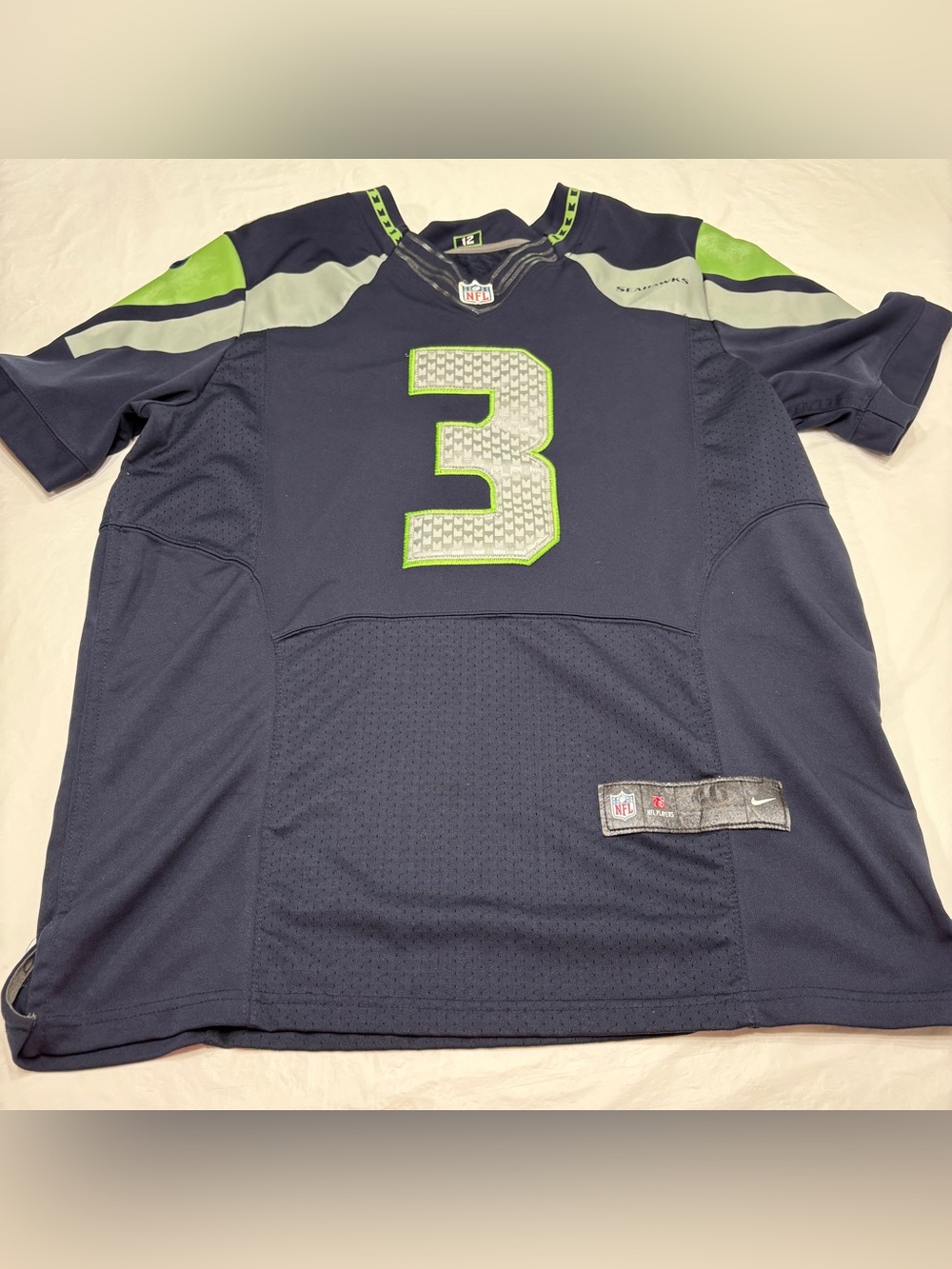 Nike NFL Seattle Seahawks Russell Wilson #3 Jersey Men’s 40 Medium